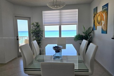 Copropriété à louer à Hallandale Beach, Floride: 2 chambres, 124.49 m2 № 1946490 - photo 23