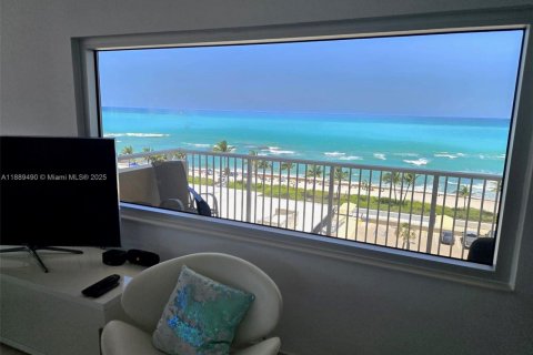 Copropriété à louer à Hallandale Beach, Floride: 2 chambres, 124.49 m2 № 1946490 - photo 7