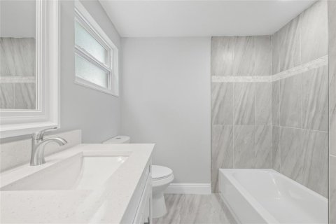 House in Holiday, Florida 2 bedrooms, 128.39 sq.m. № 1873216 - photo 27