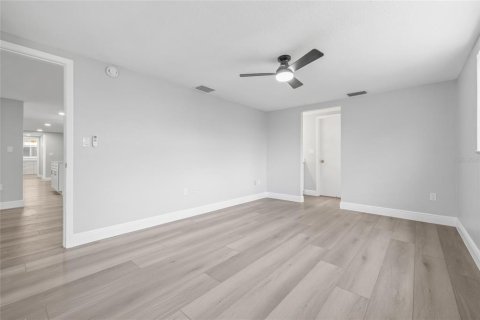 House in Holiday, Florida 2 bedrooms, 128.39 sq.m. № 1873216 - photo 17
