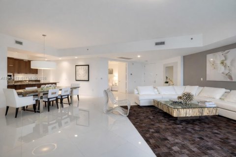 Condominio en venta en Sunny Isles Beach, Florida, 2 dormitorios, 166.67 m2 № 2005169 - foto 4