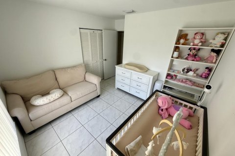 Villa ou maison à vendre à Pembroke Pines, Floride: 3 chambres, 152.08 m2 № 2413216 - photo 21