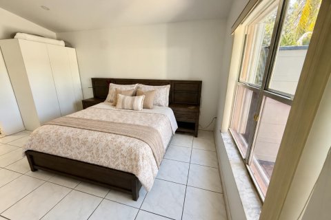 Villa ou maison à vendre à Pembroke Pines, Floride: 3 chambres, 152.08 m2 № 2413216 - photo 24