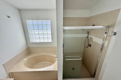 Villa ou maison à vendre à Pembroke Pines, Floride: 3 chambres, 152.08 m2 № 2413216 - photo 30