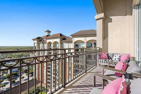 Condo in West Palm Beach, Florida, 2 bedrooms № 2402405 - photo 16