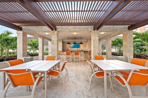 Condo in West Palm Beach, Florida, 2 bedrooms № 2402405 - photo 20