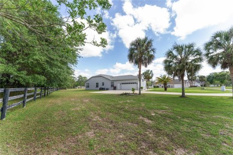 House in Silver Springs Shores, Florida 3 bedrooms, 244.98 sq.m. № 1626427 - photo 9