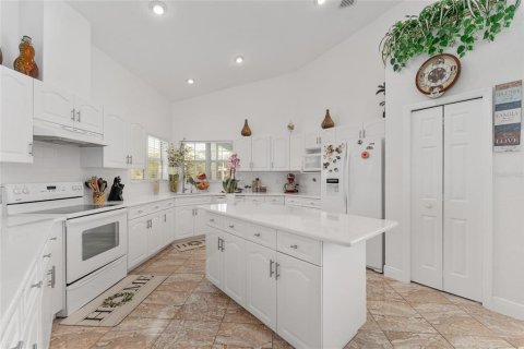 House in Silver Springs Shores, Florida 3 bedrooms, 244.98 sq.m. № 1626427 - photo 30