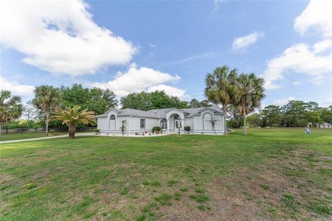 House in Silver Springs Shores, Florida 3 bedrooms, 244.98 sq.m. № 1626427 - photo 6