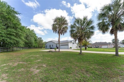 House in Silver Springs Shores, Florida 3 bedrooms, 244.98 sq.m. № 1626427 - photo 8