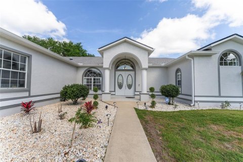 House in Silver Springs Shores, Florida 3 bedrooms, 244.98 sq.m. № 1626427 - photo 12