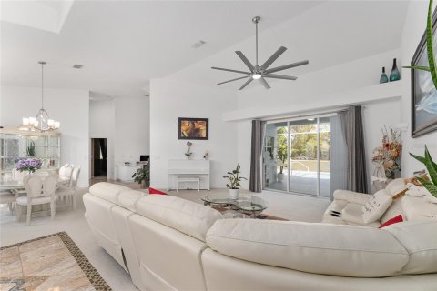 House in Silver Springs Shores, Florida 3 bedrooms, 244.98 sq.m. № 1626427 - photo 15