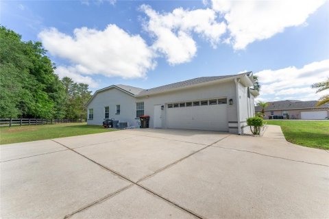 House in Silver Springs Shores, Florida 3 bedrooms, 244.98 sq.m. № 1626427 - photo 11