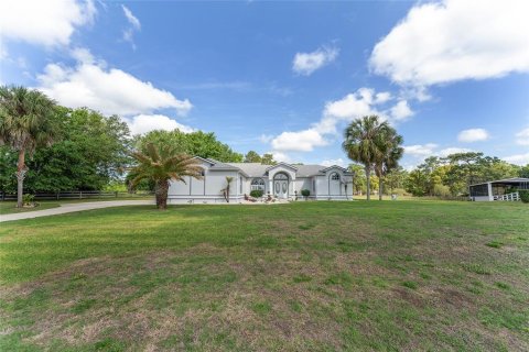 House in Silver Springs Shores, Florida 3 bedrooms, 244.98 sq.m. № 1626427 - photo 5