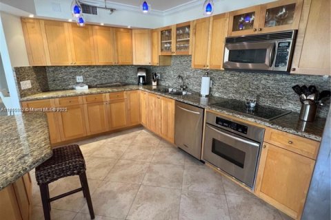 Condo in Sunny Isles Beach, Florida, 2 bedrooms  № 1867076 - photo 6