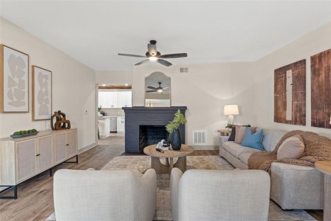Casa en venta en Tampa, Florida, 3 dormitorios, 206.61 m2 № 1761094 - foto 9