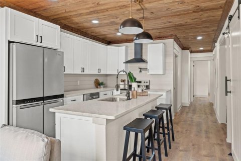 Casa en venta en Tampa, Florida, 3 dormitorios, 206.61 m2 № 1761094 - foto 4