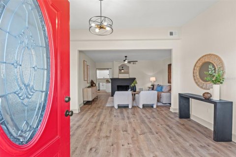 Casa en venta en Tampa, Florida, 3 dormitorios, 206.61 m2 № 1761094 - foto 3