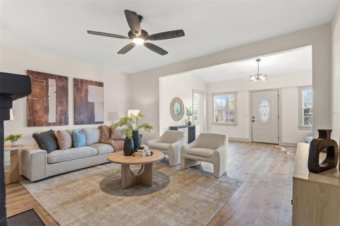 Casa en venta en Tampa, Florida, 3 dormitorios, 206.61 m2 № 1761094 - foto 11