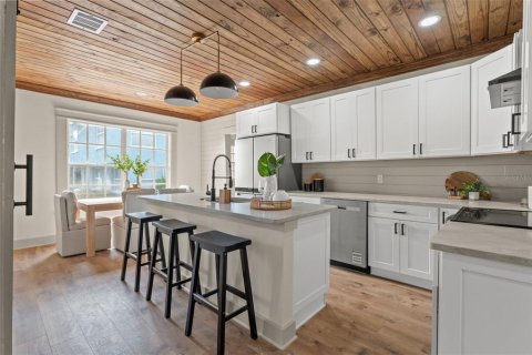 Casa en venta en Tampa, Florida, 3 dormitorios, 206.61 m2 № 1761094 - foto 18