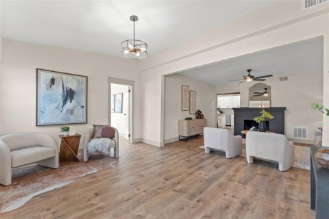 Casa en venta en Tampa, Florida, 3 dormitorios, 206.61 m2 № 1761094 - foto 8