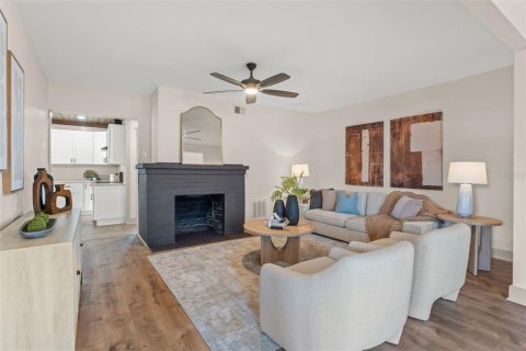 Casa en venta en Tampa, Florida, 3 dormitorios, 206.61 m2 № 1761094 - foto 10