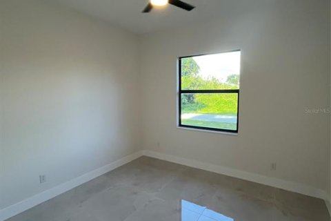 Villa ou maison à louer à Port Charlotte, Floride: 3 chambres, 155.24 m2 № 2387472 - photo 9