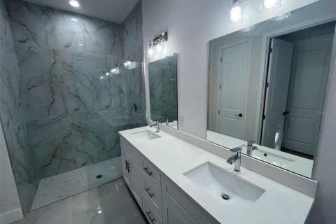 Villa ou maison à louer à Port Charlotte, Floride: 3 chambres, 155.24 m2 № 2387472 - photo 5