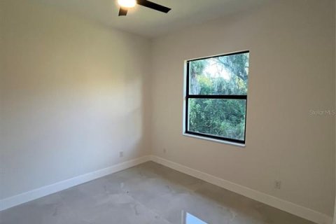 Villa ou maison à louer à Port Charlotte, Floride: 3 chambres, 155.24 m2 № 2387472 - photo 8