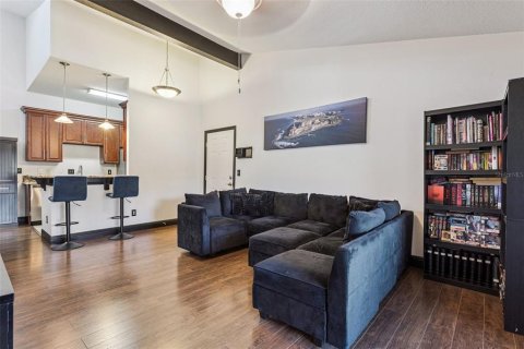 Condo in Altamonte Springs, Florida, 2 bedrooms № 2103561 - photo 6