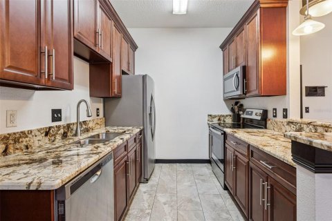 Condo in Altamonte Springs, Florida, 2 bedrooms № 2103561 - photo 10