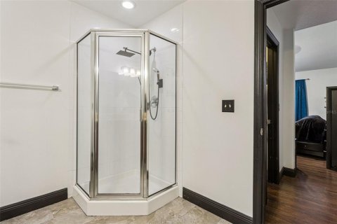 Condo in Altamonte Springs, Florida, 2 bedrooms № 2103561 - photo 16