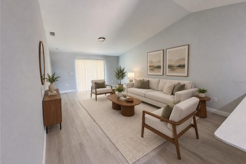 Immobilier commercial à vendre à Port Charlotte, Floride: 6 chambres, 213.86 m2 № 2418734 - photo 2