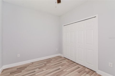 Villa ou maison à vendre à Poinciana, Floride: 4 chambres, 147.16 m2 № 2238160 - photo 6