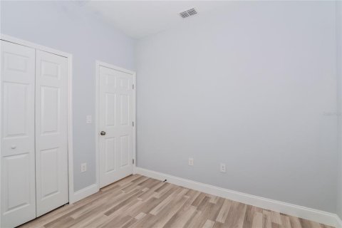 Villa ou maison à vendre à Poinciana, Floride: 4 chambres, 147.16 m2 № 2238160 - photo 11