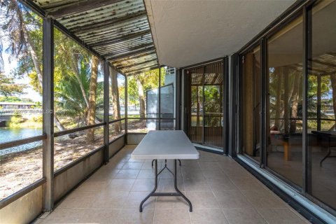 Condominio en venta en Miami, Florida, 2 dormitorios, 83.24 m2 № 2029381 - foto 16
