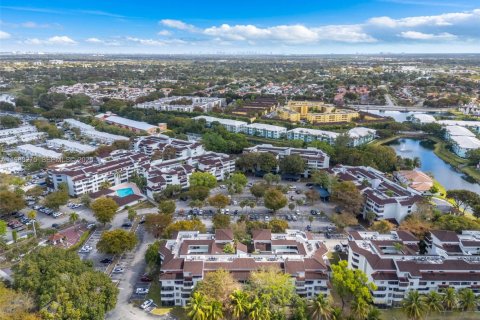 Condominio en venta en Miami, Florida, 2 dormitorios, 83.24 m2 № 2029381 - foto 22