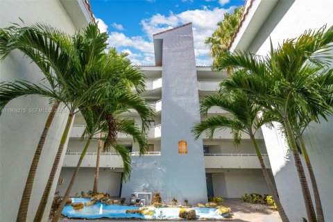 Condominio en Miami, Florida, 2 dormitorios  № 2029381