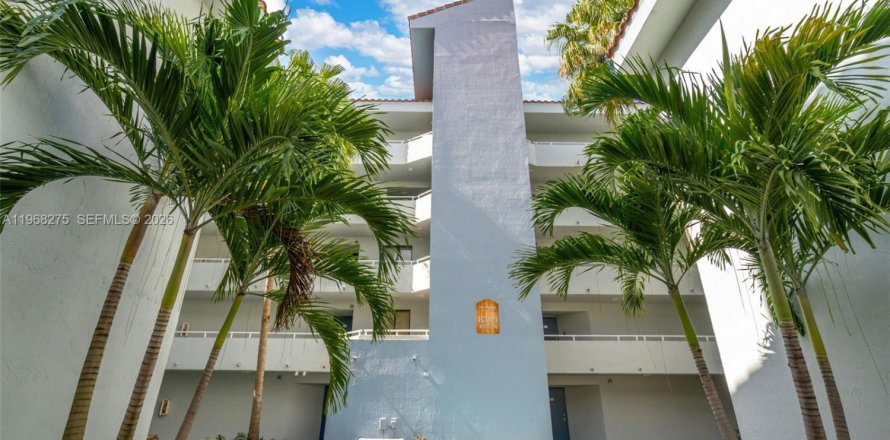 Condominio en Miami, Florida, 2 dormitorios № 2029381