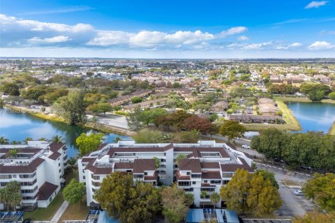 Condominio en venta en Miami, Florida, 2 dormitorios, 83.24 m2 № 2029381 - foto 28