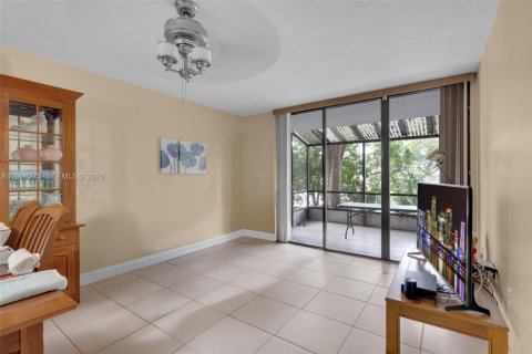 Condominio en venta en Miami, Florida, 2 dormitorios, 83.24 m2 № 2029381 - foto 4