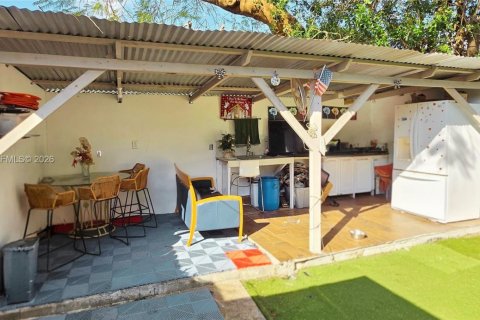 Casa en venta en Miami Gardens, Florida, 2 dormitorios, 66.89 m2 № 2010904 - foto 17