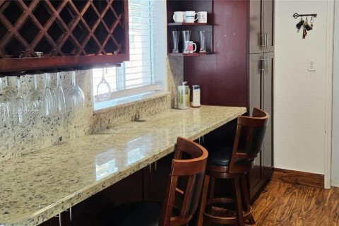 Casa en venta en Miami Gardens, Florida, 2 dormitorios, 66.89 m2 № 2010904 - foto 5