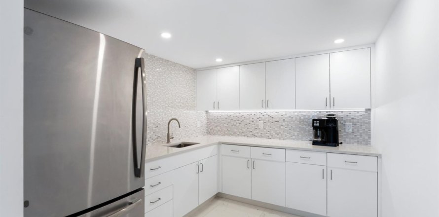 Condominio en Palm Beach, Florida, 2 dormitorios № 787363