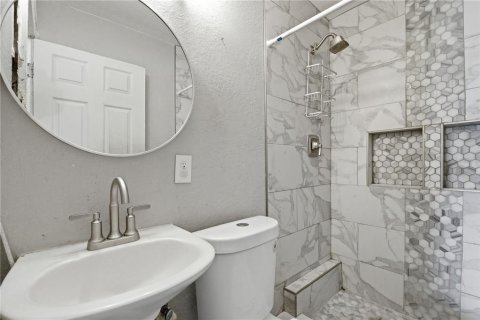 Duplex in Saint Petersburg, Florida 4 bedrooms, 144.18 sq.m. № 2209747 - photo 7