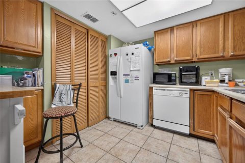 Casa en venta en Deltona, Florida, 3 dormitorios, 139.35 m2 № 2386648 - foto 10