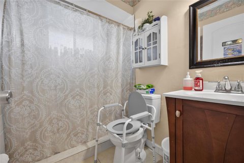 Casa en venta en Deltona, Florida, 3 dormitorios, 139.35 m2 № 2386648 - foto 24