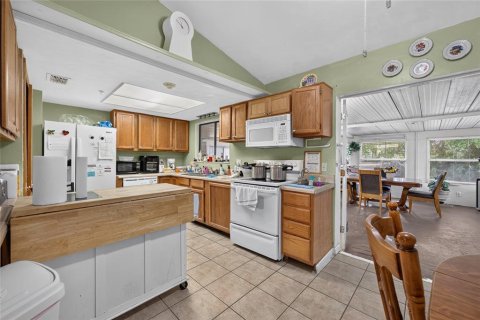 Casa en venta en Deltona, Florida, 3 dormitorios, 139.35 m2 № 2386648 - foto 8