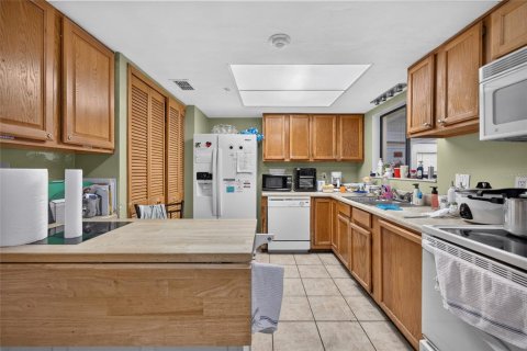 Casa en venta en Deltona, Florida, 3 dormitorios, 139.35 m2 № 2386648 - foto 9