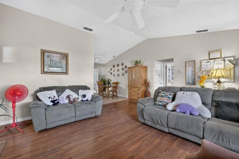Casa en venta en Deltona, Florida, 3 dormitorios, 139.35 m2 № 2386648 - foto 21